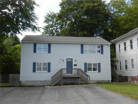 20 Pond St, West Warwick, RI 02893 photo 2
