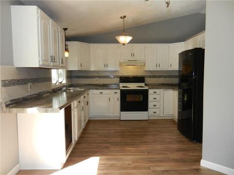 20 Pond St, West Warwick, RI 02893 photo 6