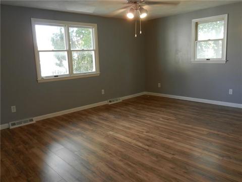 20 Pond St, West Warwick, RI 02893 photo 5