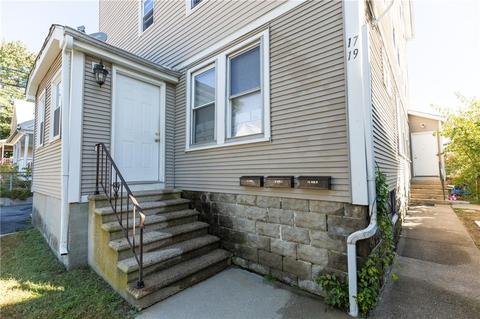 19 Fourth Ave, Woonsocket, RI 02895 photo 3