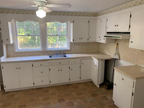 50 Benoit St, Coventry, RI 02816 photo 7