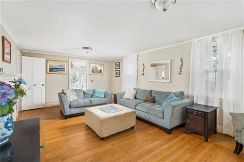 38 Lantern Ln, Warwick, RI 02886 photo 4