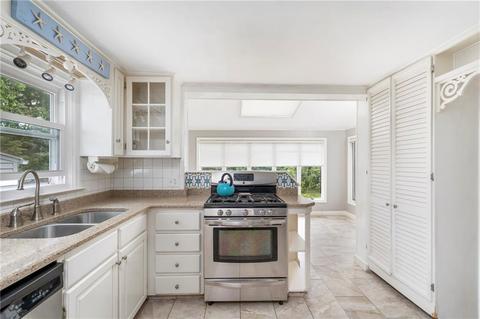 38 Lantern Ln, Warwick, RI 02886 photo 13
