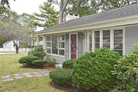 90 Lancaster Ave, Warwick, RI 02886 photo 4
