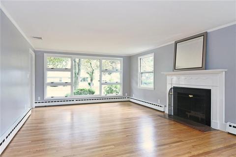 90 Lancaster Ave, Warwick, RI 02886 photo 17