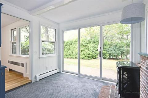 90 Lancaster Ave, Warwick, RI 02886 photo 6