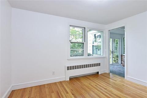 90 Lancaster Ave, Warwick, RI 02886 photo 10