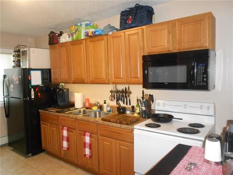 506 Willow St, Woonsocket, RI 02895 photo 2
