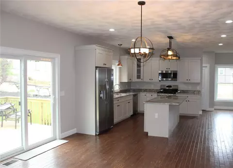 19 Paul Sprague Dr, Coventry, RI 02816 photo 8