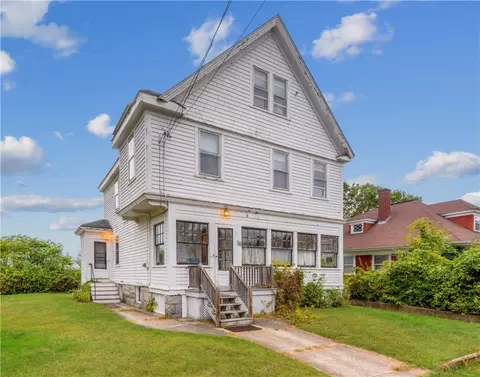 58 Summer St, Westerly, RI 02891 photo 1