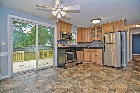 123 Custer St, Warwick, RI 02889 photo 8