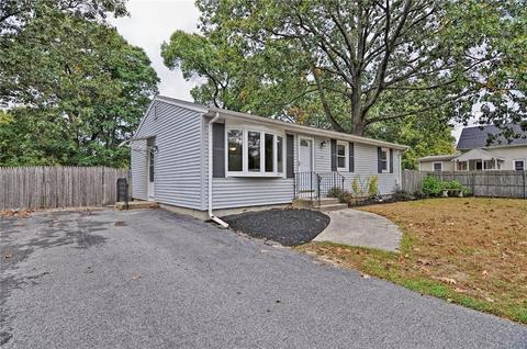 123 Custer St, Warwick, RI 02889 photo 3
