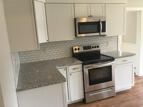 686 Commonwealth Ave, Warwick, RI 02886 photo 5