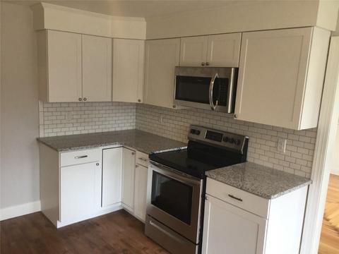 686 Commonwealth Ave, Warwick, RI 02886 photo 4