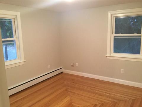 686 Commonwealth Ave, Warwick, RI 02886 photo 10