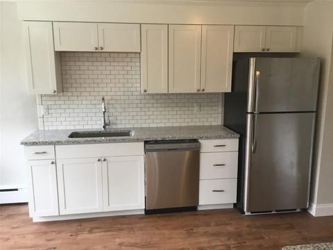 686 Commonwealth Ave, Warwick, RI 02886 photo 6