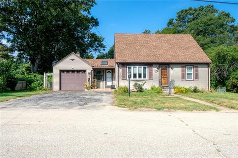 60 Benoit St, Coventry, RI 02816 photo 1