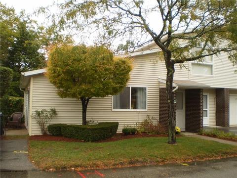 854 Halifax Dr, Warwick, RI 02886 photo 2