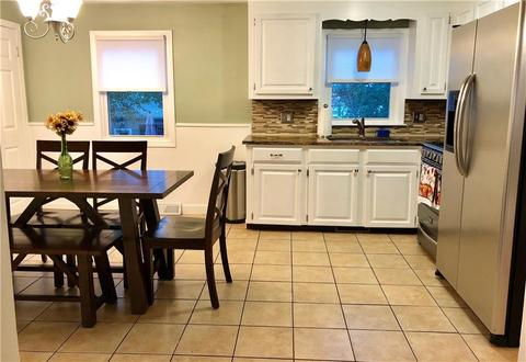 16 Elmhurst St, Warwick, RI 02889 photo 3