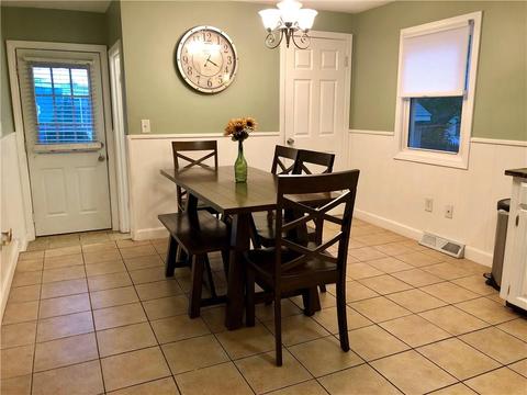 16 Elmhurst St, Warwick, RI 02889 photo 4