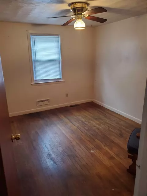 452 Chestnut St, Warwick, RI 02888 photo 17