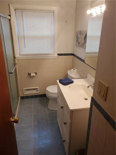 452 Chestnut St, Warwick, RI 02888 photo 16