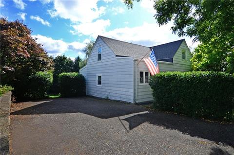 22 Third School St, Bristol, RI 02809 photo 4
