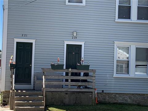 219 Crawford St, Woonsocket, RI 02895 photo 2