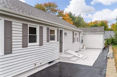 20 St Louis Ave, Woonsocket, RI 02895 photo 3
