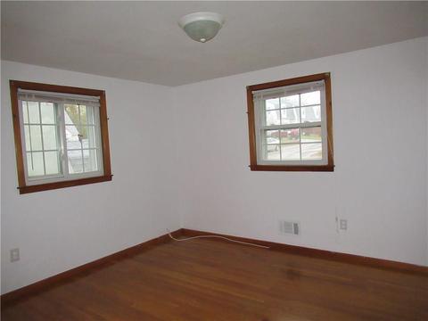 1 View Ave, Warwick, RI 02886 photo 13