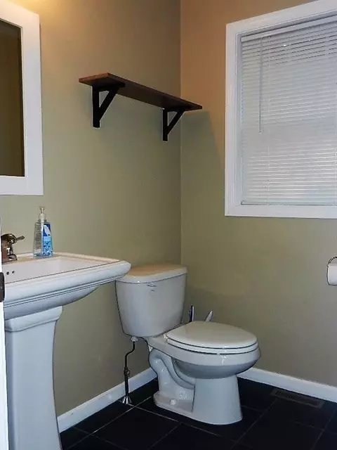 22 Timber Trl, Coventry, RI 02816 photo 9