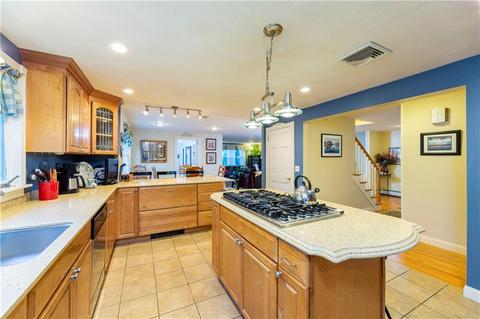 115 Apple Tree Ln, Warwick, RI 02888 photo 9