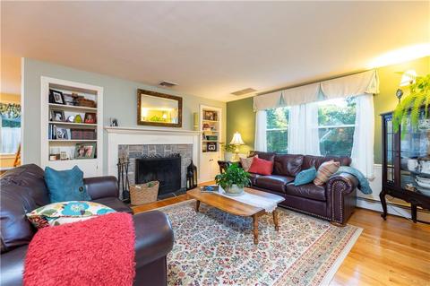 115 Apple Tree Ln, Warwick, RI 02888 photo 13