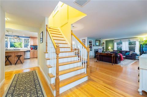 115 Apple Tree Ln, Warwick, RI 02888 photo 12