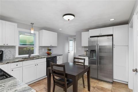 399 Lydia Ave, Woonsocket, RI 02895 photo 5