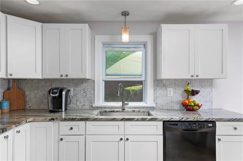 399 Lydia Ave, Woonsocket, RI 02895 photo 4