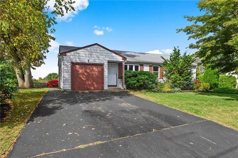 106 Grandview Ave, Woonsocket, RI 02895 photo 2