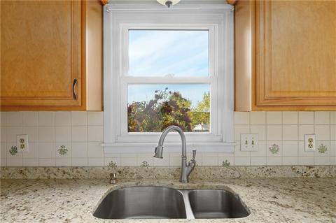 106 Grandview Ave, Woonsocket, RI 02895 photo 17