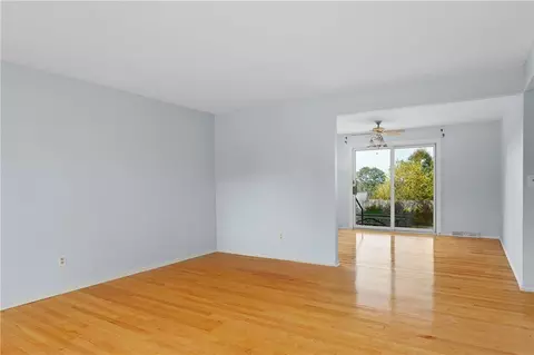 106 Grandview Ave, Woonsocket, RI 02895 photo 11