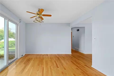 106 Grandview Ave, Woonsocket, RI 02895 photo 16