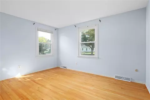 106 Grandview Ave, Woonsocket, RI 02895 photo 22