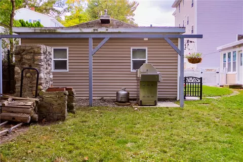 787 Bernon St, Woonsocket, RI 02895 photo 33