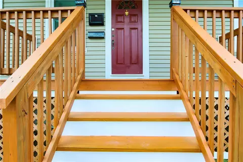 787 Bernon St, Woonsocket, RI 02895 photo 3