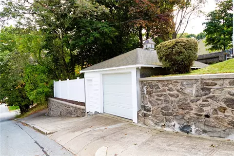 787 Bernon St, Woonsocket, RI 02895 photo 26