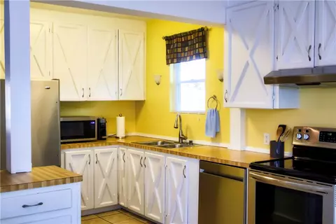 787 Bernon St, Woonsocket, RI 02895 photo 15