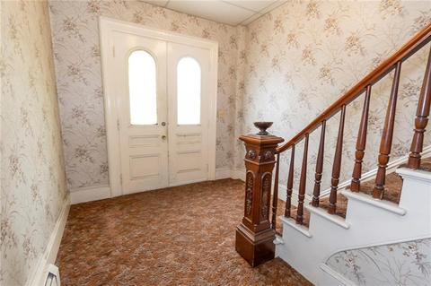 241 Park Ave, Woonsocket, RI 02895 photo 3