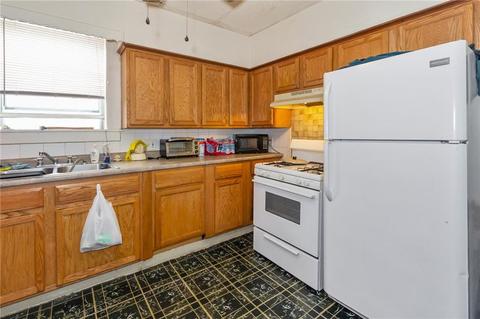 241 Park Ave, Woonsocket, RI 02895 photo 6