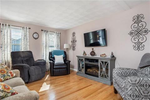 41 Birch St, Warwick, RI 02888 photo 3