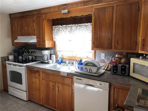 182 Arnold Rd, Coventry, RI 02816 photo 2