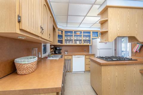 45 Brinton Ave, Warwick, RI 02889 photo 11